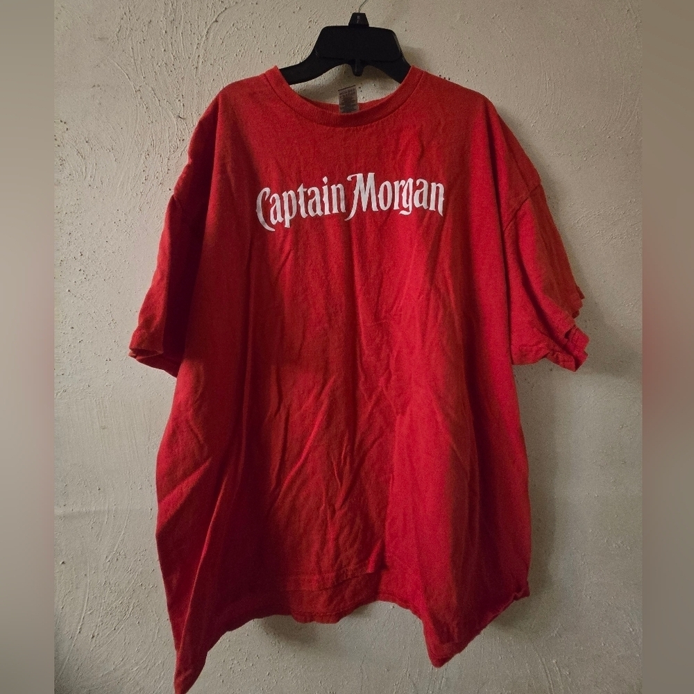 Gildan Red Graphic Tee